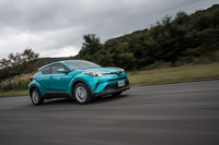 充実した運転支援システムも「C-HR」の特徴。コンパクトクラス用の「トヨタセーフティセンスC」ではなく、より高性能で機能も充実した「トヨタセーフティセンスP」が標準装備される。