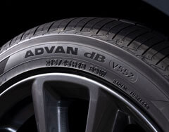 YOKOHAMA  ADVAN dB V552