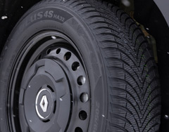 KUMHO SOLUS 4S HA32