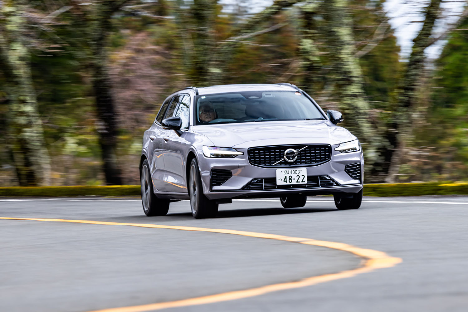 ボルボV60ウルトラT6 AWDプラグインハイブリッド（4WD/8AT）【試乗記】