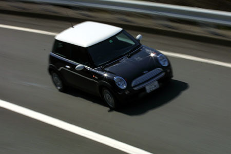 MINI Cooper（5MT/CVT）【試乗記】 念入りにスポーティ、だが