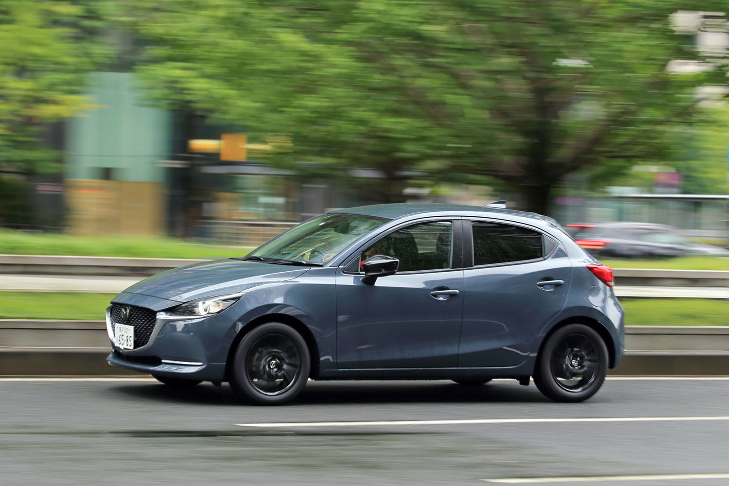 マツダ2 15Sブラックトーンエディション（FF/6MT）【試乗記】 7年モノ