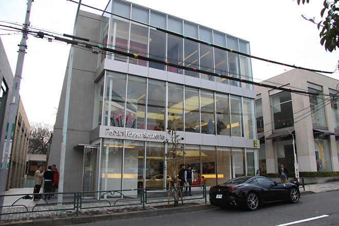 フェラーリの正規ディーラー、東京南青山にオープン 【ニュース