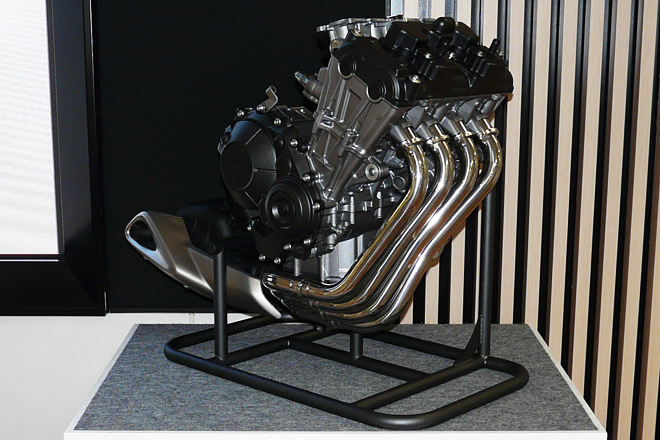 ホンダが新型バイク用の4気筒エンジンを発表 【ニュース】 - webCG