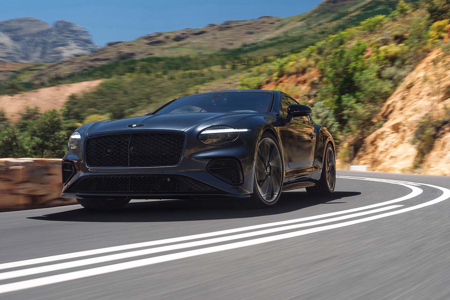 PHEV化でパフォーマンス向上 新型「ベントレー・コンチネンタルGT S 