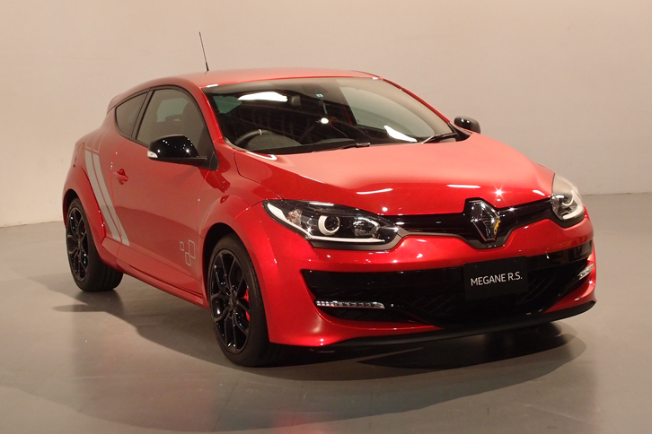 現行「メガーヌR.S.」のフィナーレを飾る限定車発売 【ニュース】 - webCG