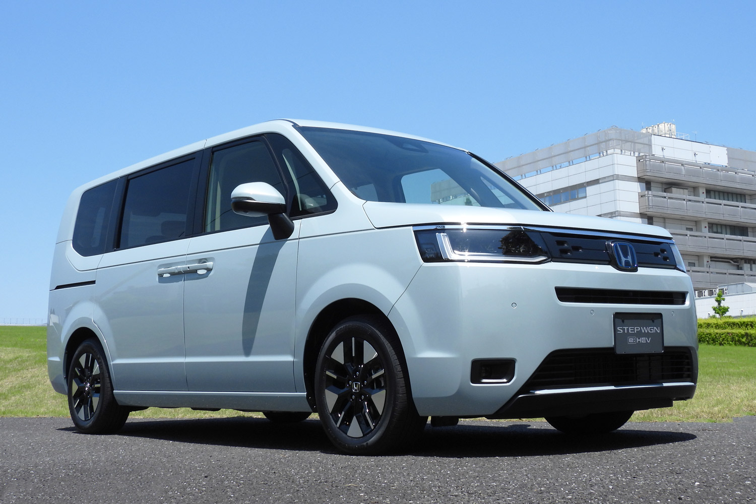 これでライバル追撃なるか!? 「ホンダ・ステップワゴン」一部改良の