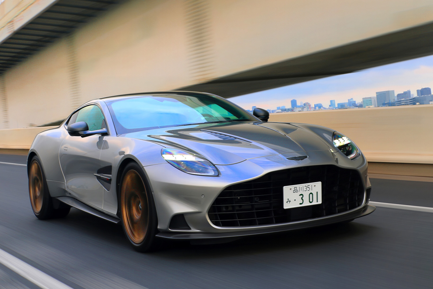 アストンマーティン・ヴァンキッシュ クーペ（FR/8AT）【試乗記】 憧れ