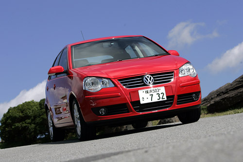 フォルクスワーゲン・ポロ1.6スポーツライン（FF/6AT）【ブリーフ