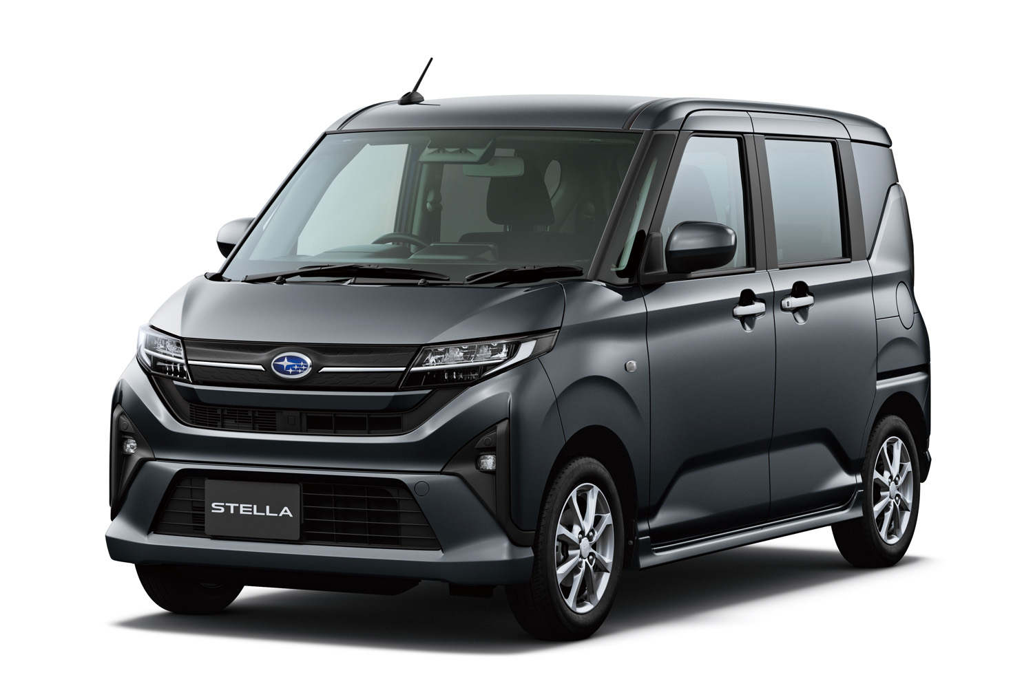 スバルが軽自動車「ステラ」の改良モデルを発表 運転支援機能を強化