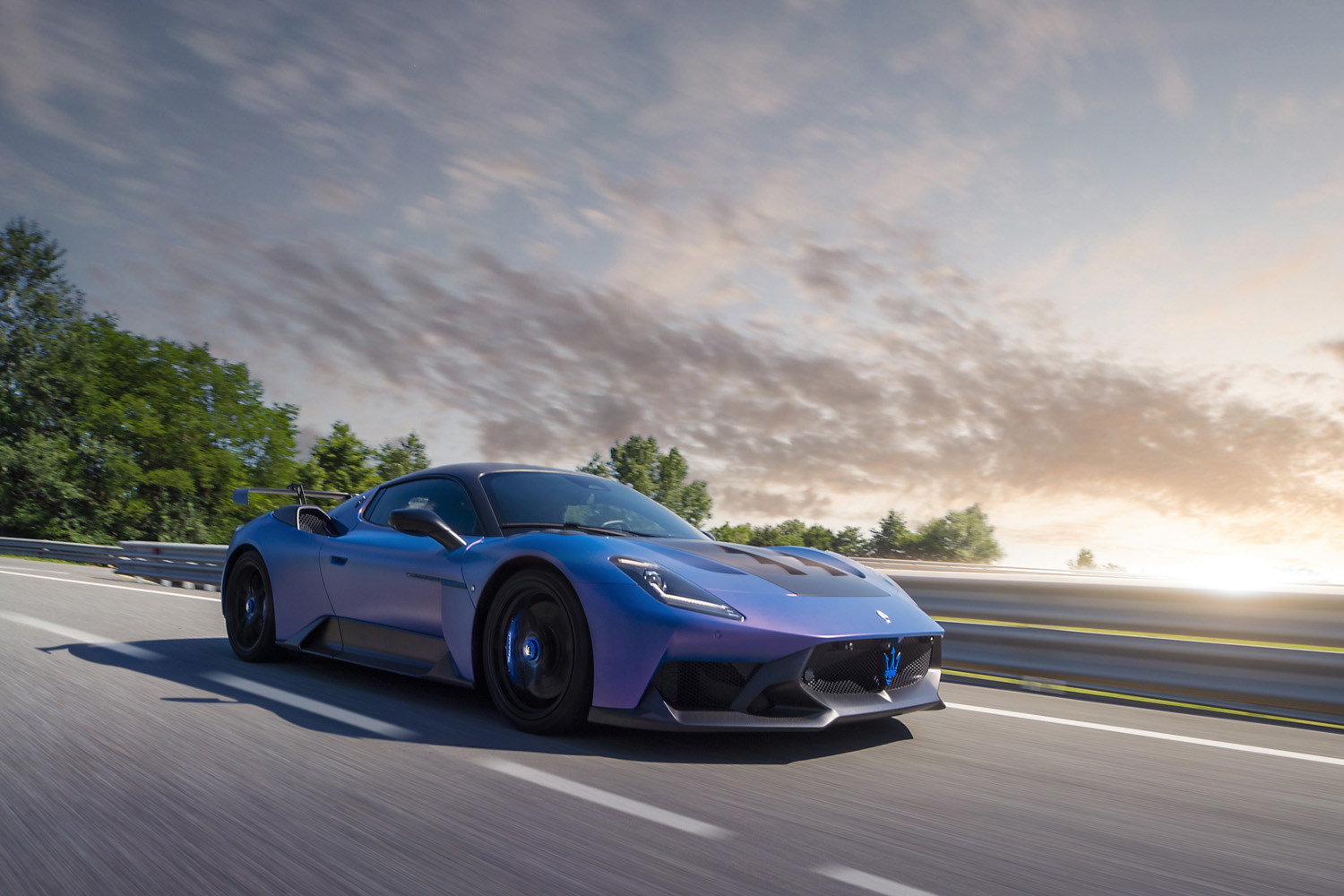 マセラティのレーシングマシン「マセラティGT2」のロードバージョンが