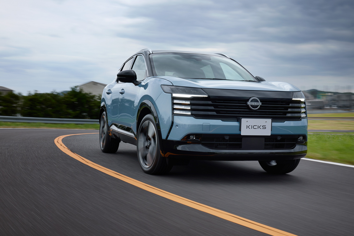 日産が新型「キックス」を発表 「e-POWER」×「e-4ORCE」で走りのよさを 