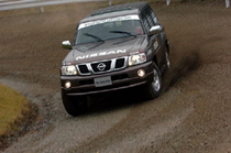 パリダカ”に挑む日産ドライバーの同乗走行を体験！ 【ニュース】 - webCG