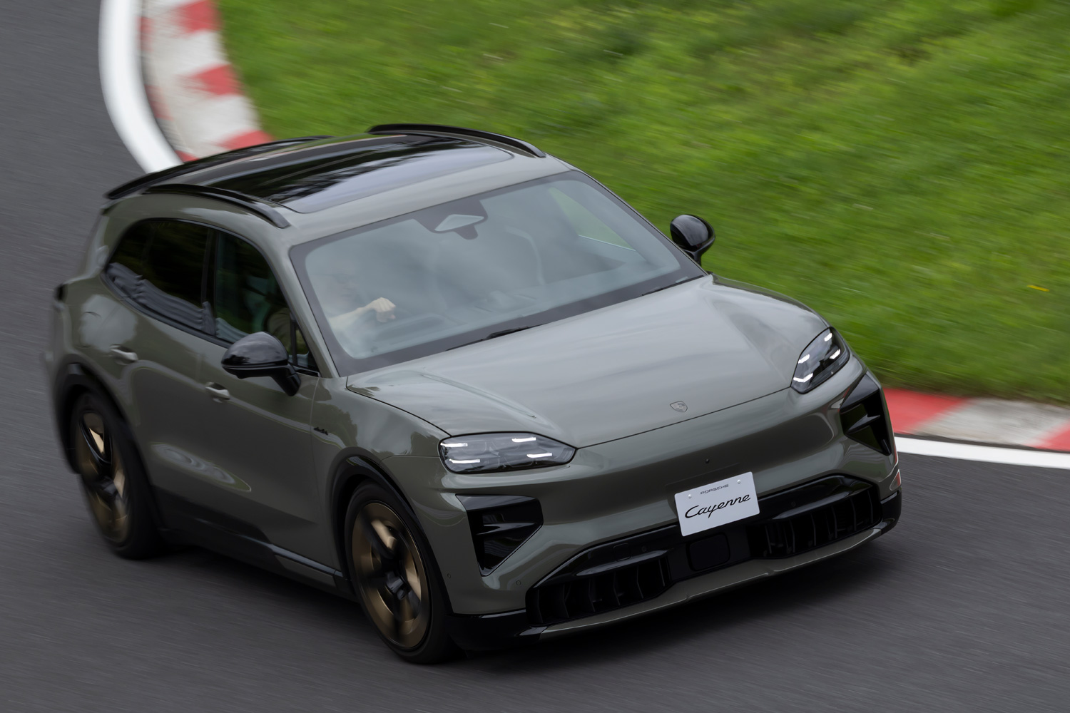 ポルシェ・カイエン ターボ エレクトリック（4WD）【試乗記】