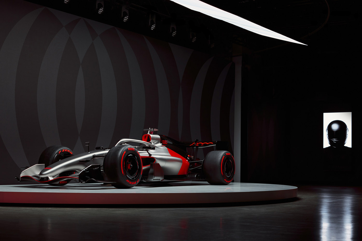 アウディがF1マシンのカラーリングを初披露　F1参戦の狙いと戦略を探る