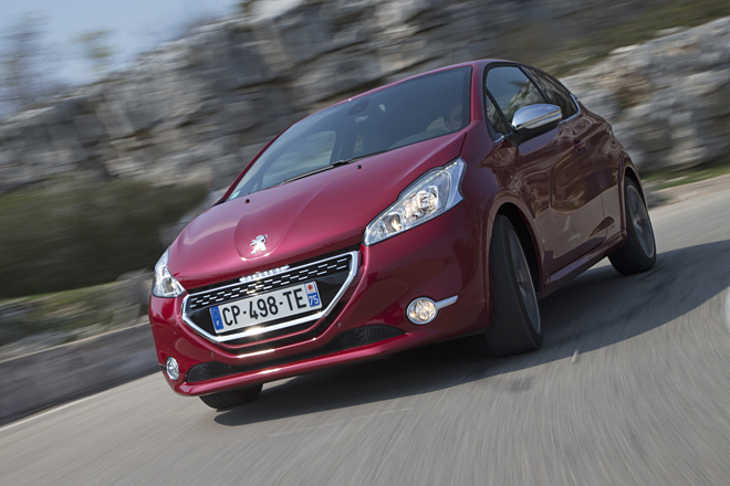 プジョー208GTi（FF/6MT）【海外試乗記】 「ホットハッチ」のあるべき
