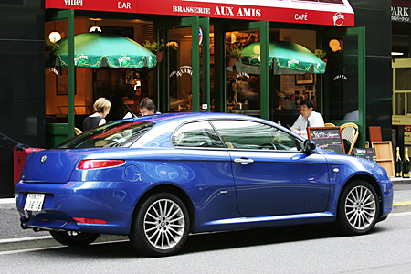 1/18 WELLY アルファロメオ GT 2.0 セレスピード 2003 1/18 WELLY アルファロメオ GT 2.0 セレスピード 2003