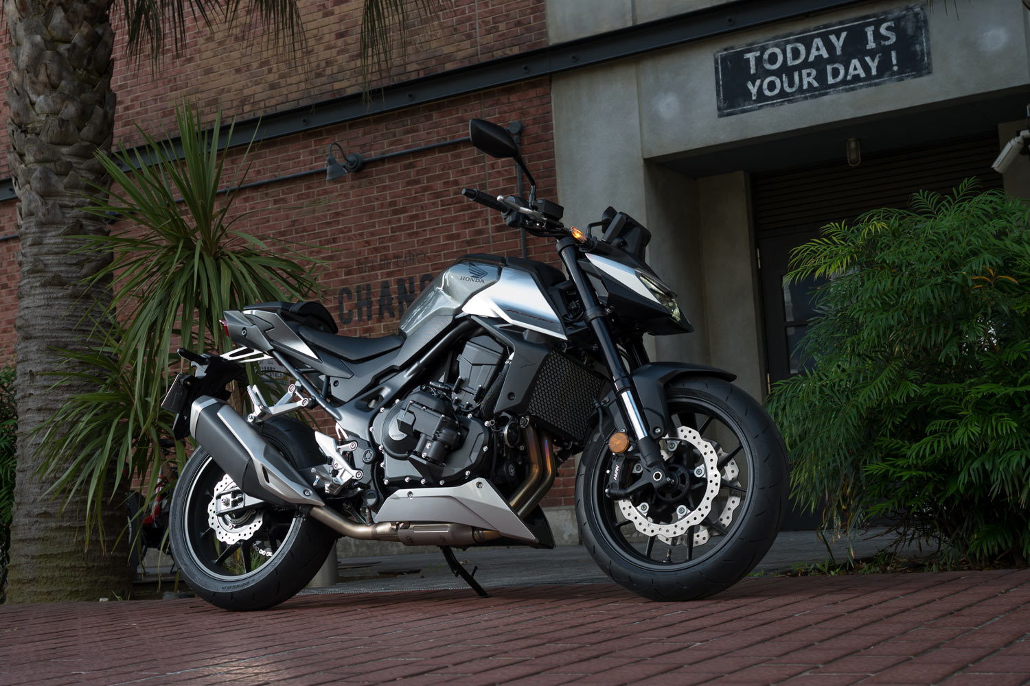 ホンダCB750ホーネット（6MT）【レビュー】