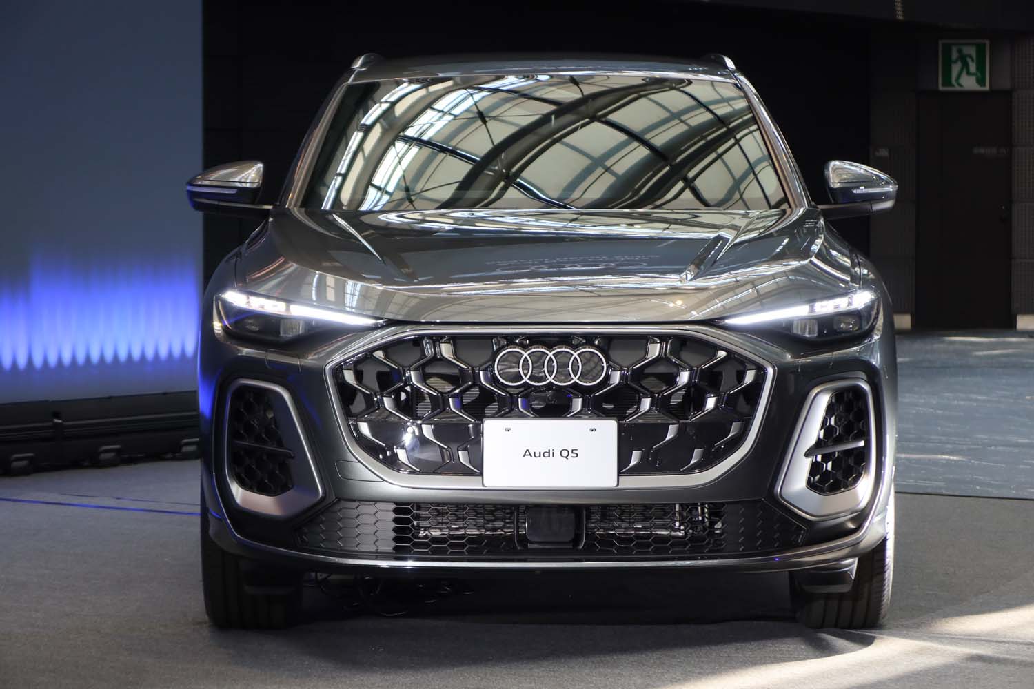 Audi 純正SQ5 Q5用フロントグリル 本物