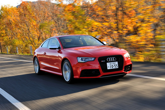 アウディA5 車検R7年8月 2ドアクーペ 3.2L 4WD（ミニ試乗記】Audi A5 