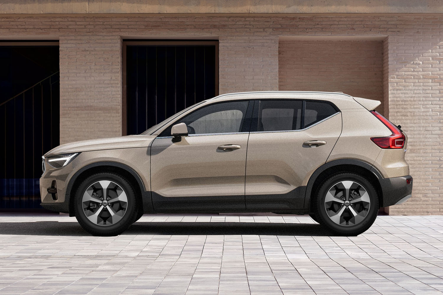 ボルボXC40にて使用 ボルボXC40」に装備充実の特別仕様車「XC40ウルトラB4 AWDセレクション