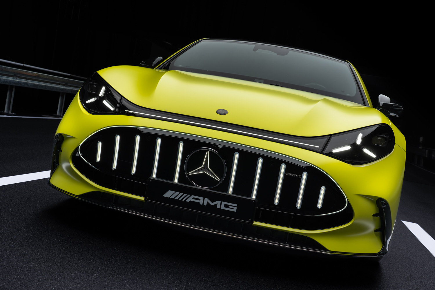 第117回：激論！ BEVスーパースポーツ（後編）　―“変顔デザイン”の「メルセデスAMG GT 4ドアクーペ」は20年後に評価される!?―