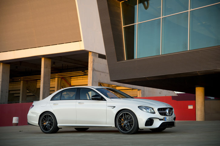 メルセデスAMG E63 S 4MATIC+（4WD/9AT）【海外試乗記】 しなやかな