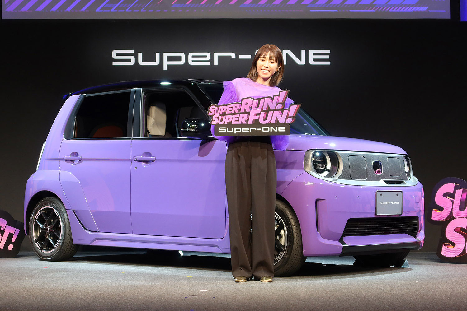 「ホンダ・スーパーONE」発表会の会場から