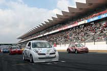 GT-R」がフルラインナップで激走！ 〜「NISMO FESTIVAL SCOOP 2007