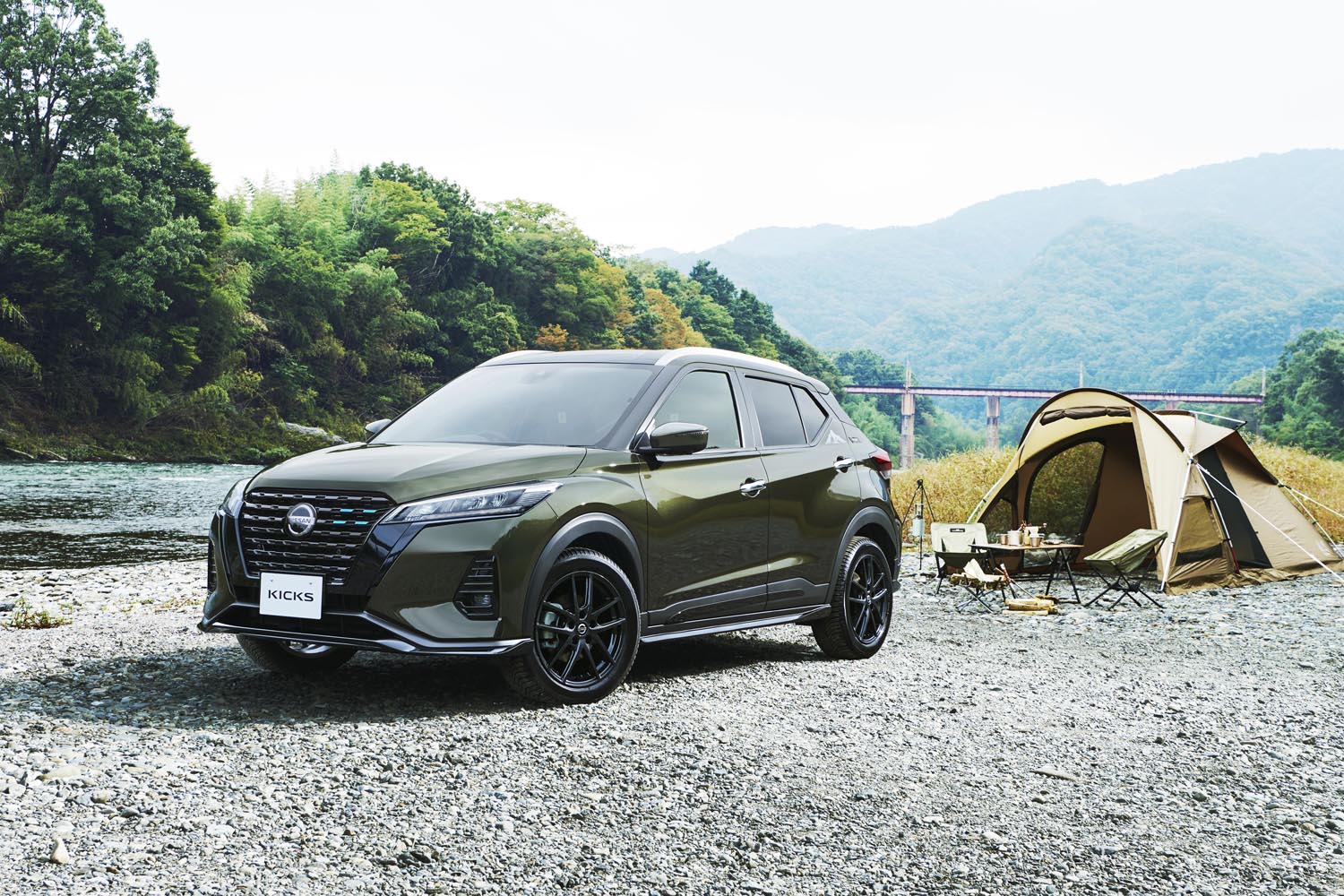 アウトドアブランドとコラボした特別な「日産キックス」限定発売