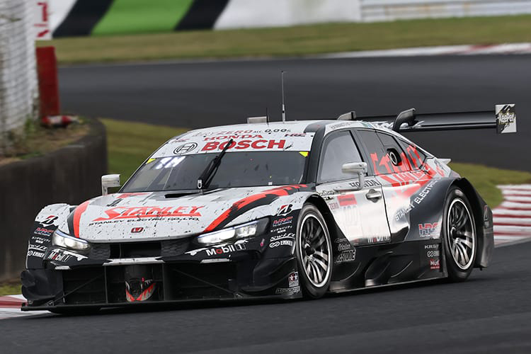SUPER GT 2025】第7戦オートポリスで山本尚貴／牧野任祐組のNo.100