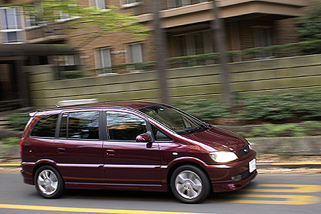 スバル トラヴィック Slパッケージ 4at 試乗記 ハードウェアとしてよくできている Webcg