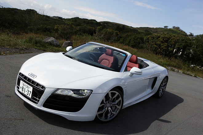 アウディR8スパイダー 5.2 FSI クワトロ（4WD/6AT）【試乗記