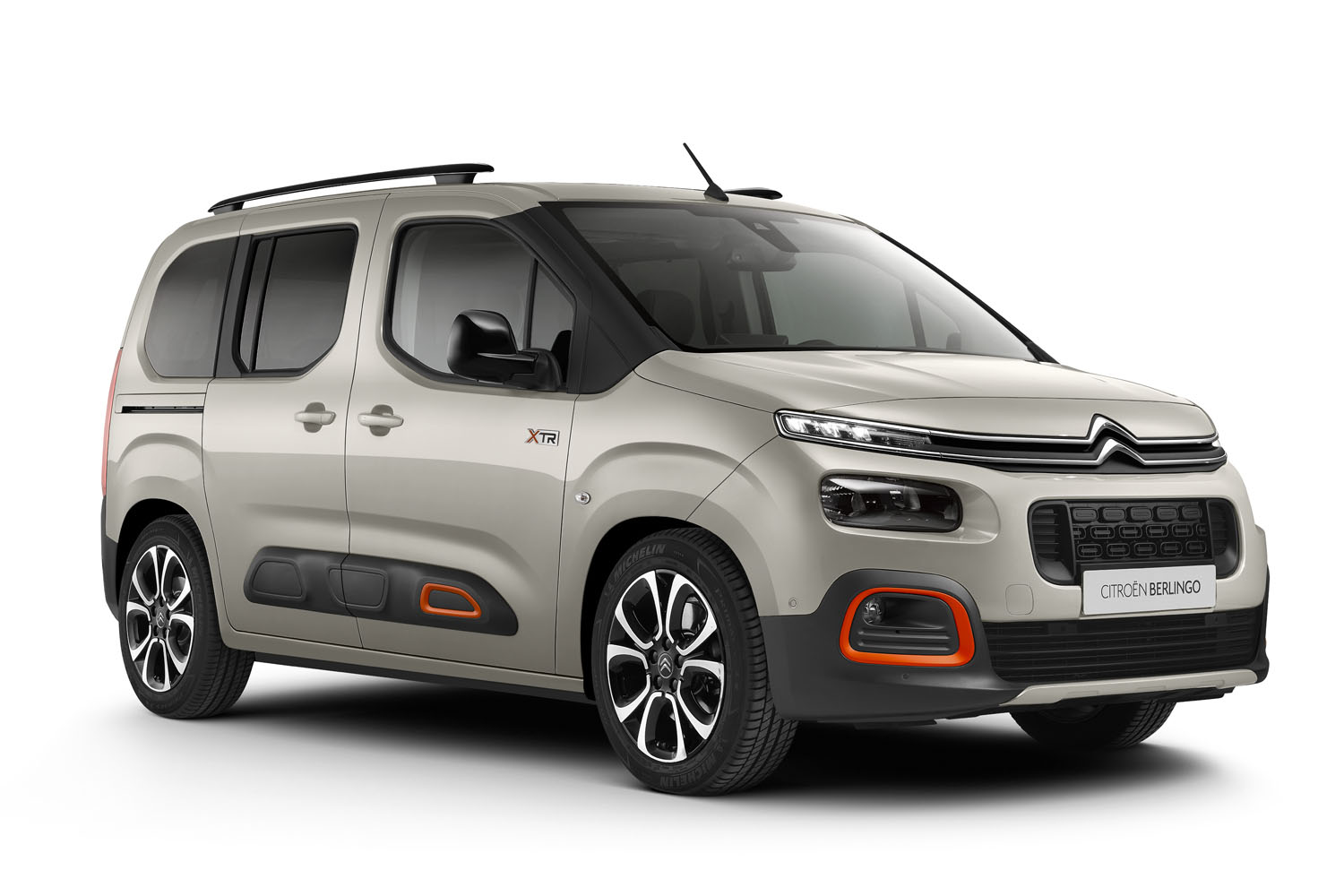 シトロエン・ベルランゴ」の特別仕様車「シャインXTRパック」が日本再