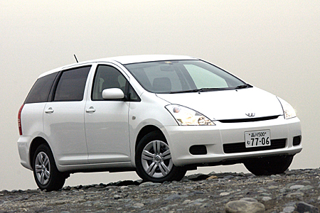 ワンシーズンのみ使用】TOYOTAウィッシュ 冬タイヤ ②