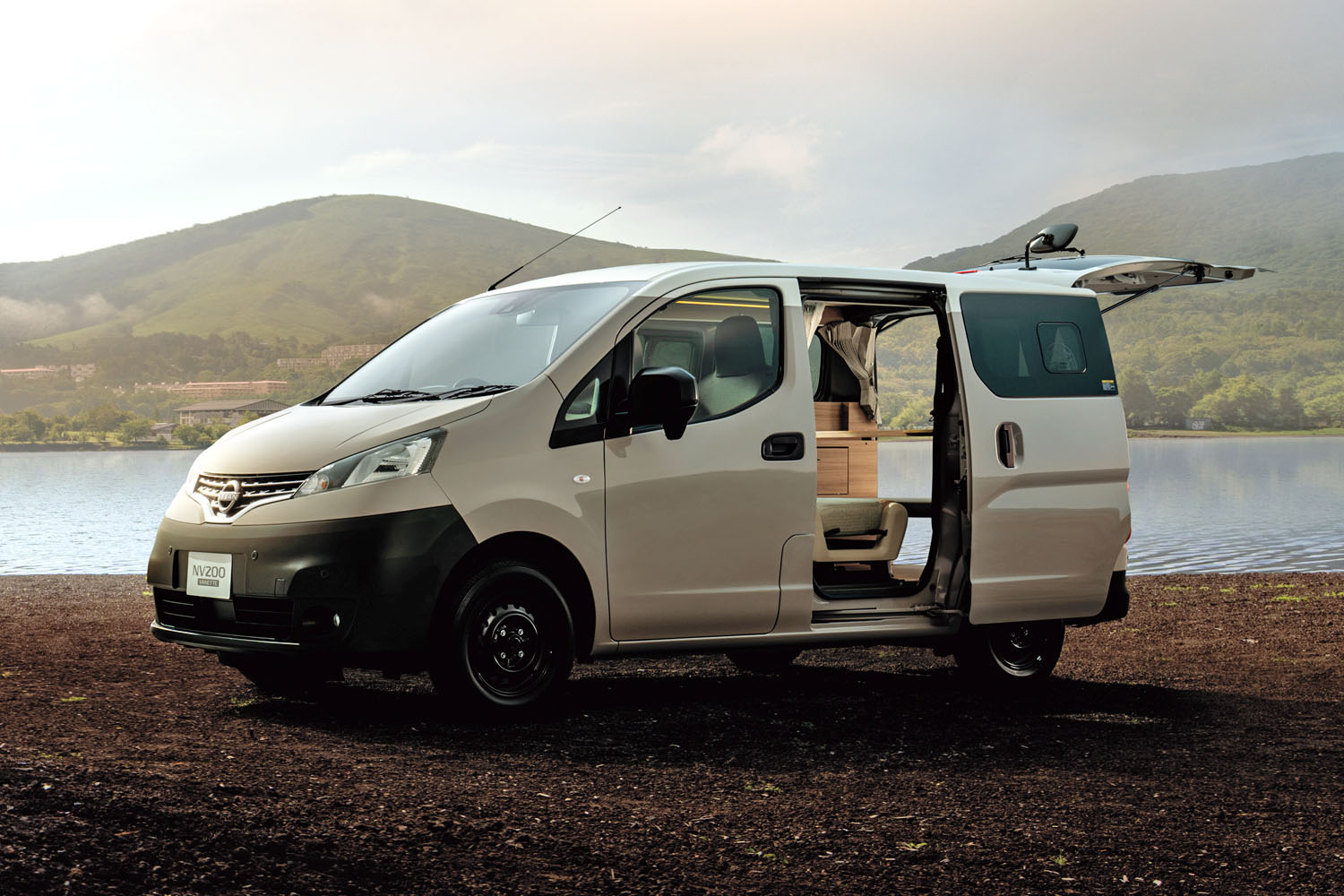 日産の車中泊シリーズ第2弾「NV200バネットMYROOM（マイルーム）」が 