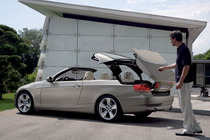 新「BMW 3シリーズ・カブリオレ」、電動ハードトップ採用 【ニュース