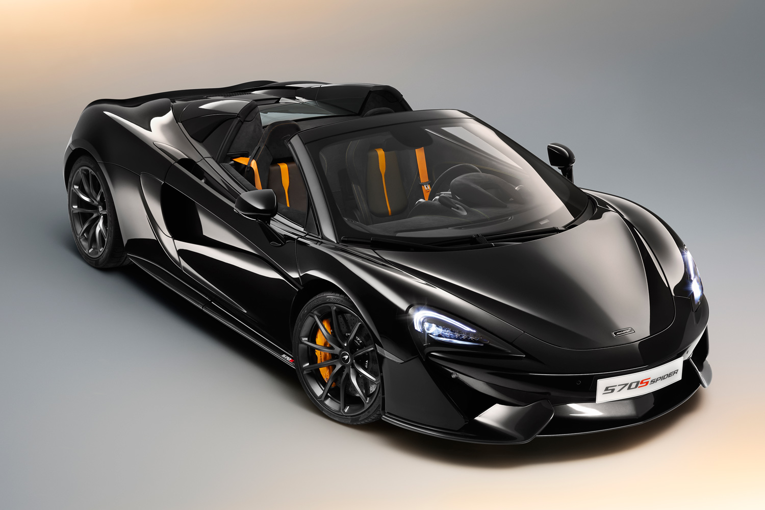 マクラーレン、特別な仕立てが魅力の「570Sスパイダー」を受注