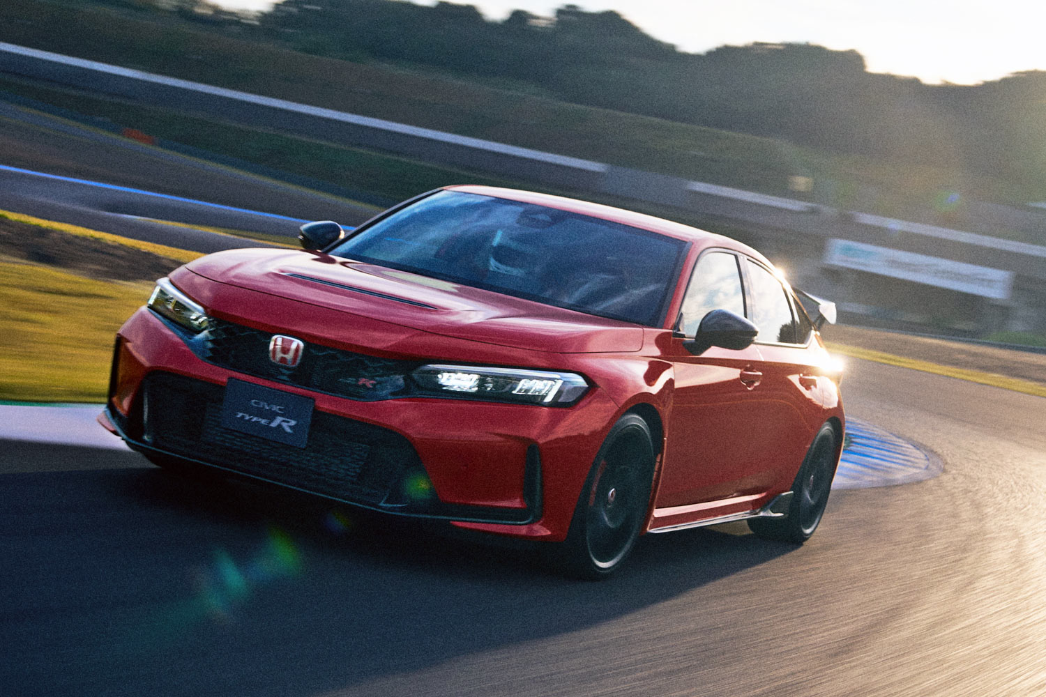 ホンダが「シビック タイプRレーシングブラックパッケージ」の