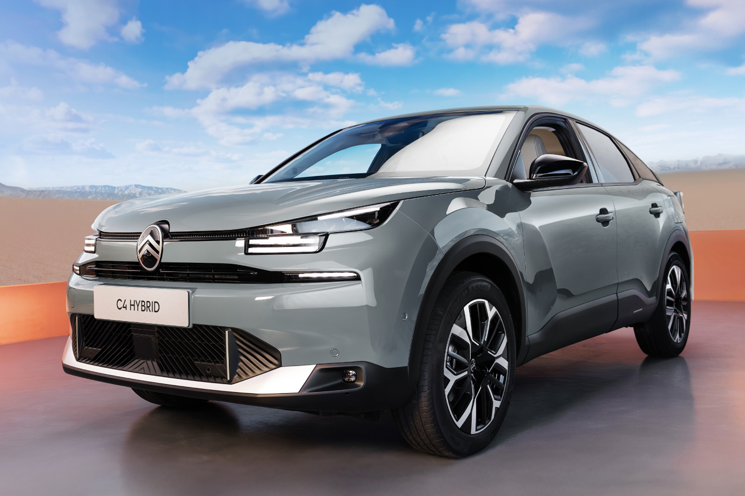 シトロエン 4個セット CITROEN ソリド エリゴール ミシュラン マイナーチェンジした「シトロエンC4」上陸 マイルドハイブリッド