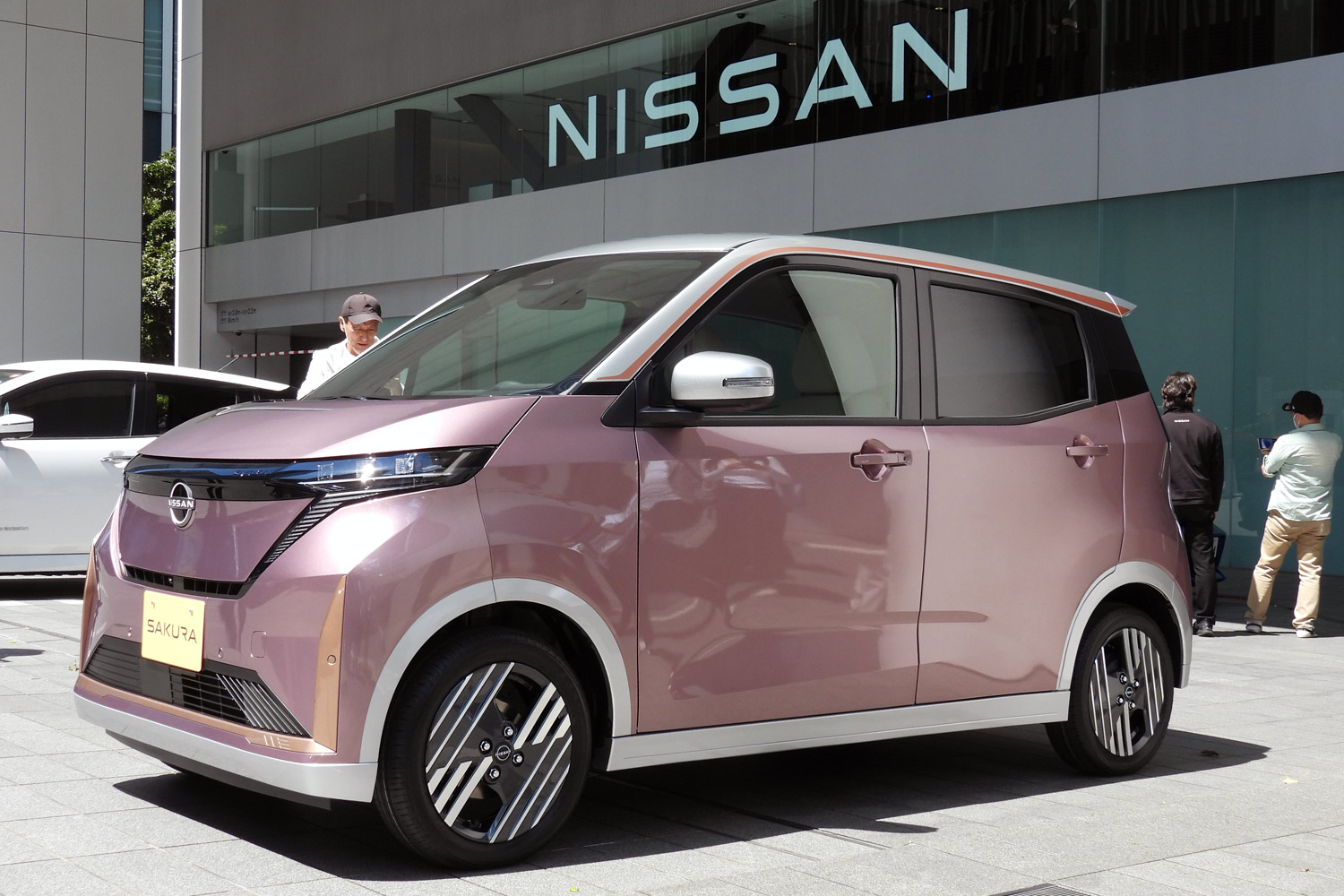 世紀の英断か　狂気の博打か　「日産サクラ」の値下げに踏み切った日産の決断を考える