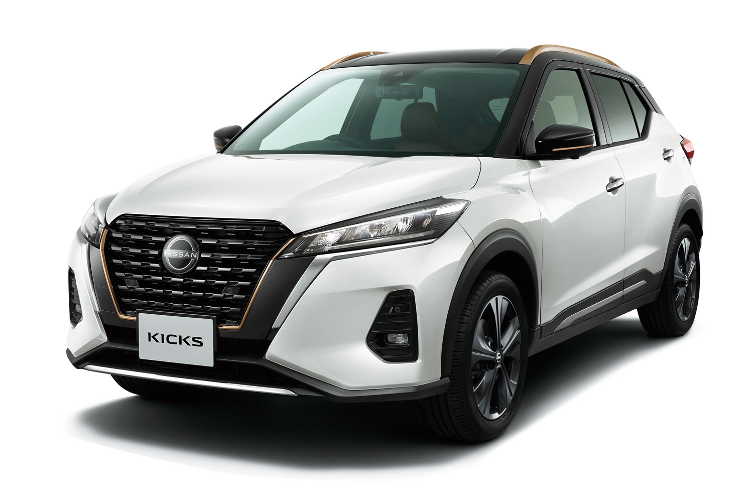 日産が「キックス」を一部改良 創立90周年記念モデルも発売 【ニュース