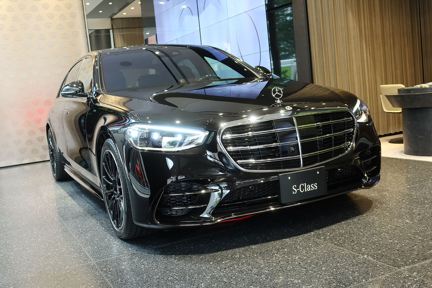 メルセデス・ベンツS580 4MATICロング ナイトエディション 内装・外装など26枚 【画像・写真】 - webCG