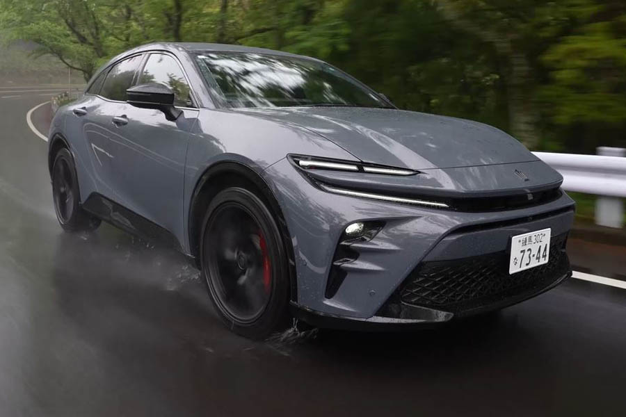 谷口信輝の新車試乗――トヨタ・クラウン スポーツRS編 - webCG