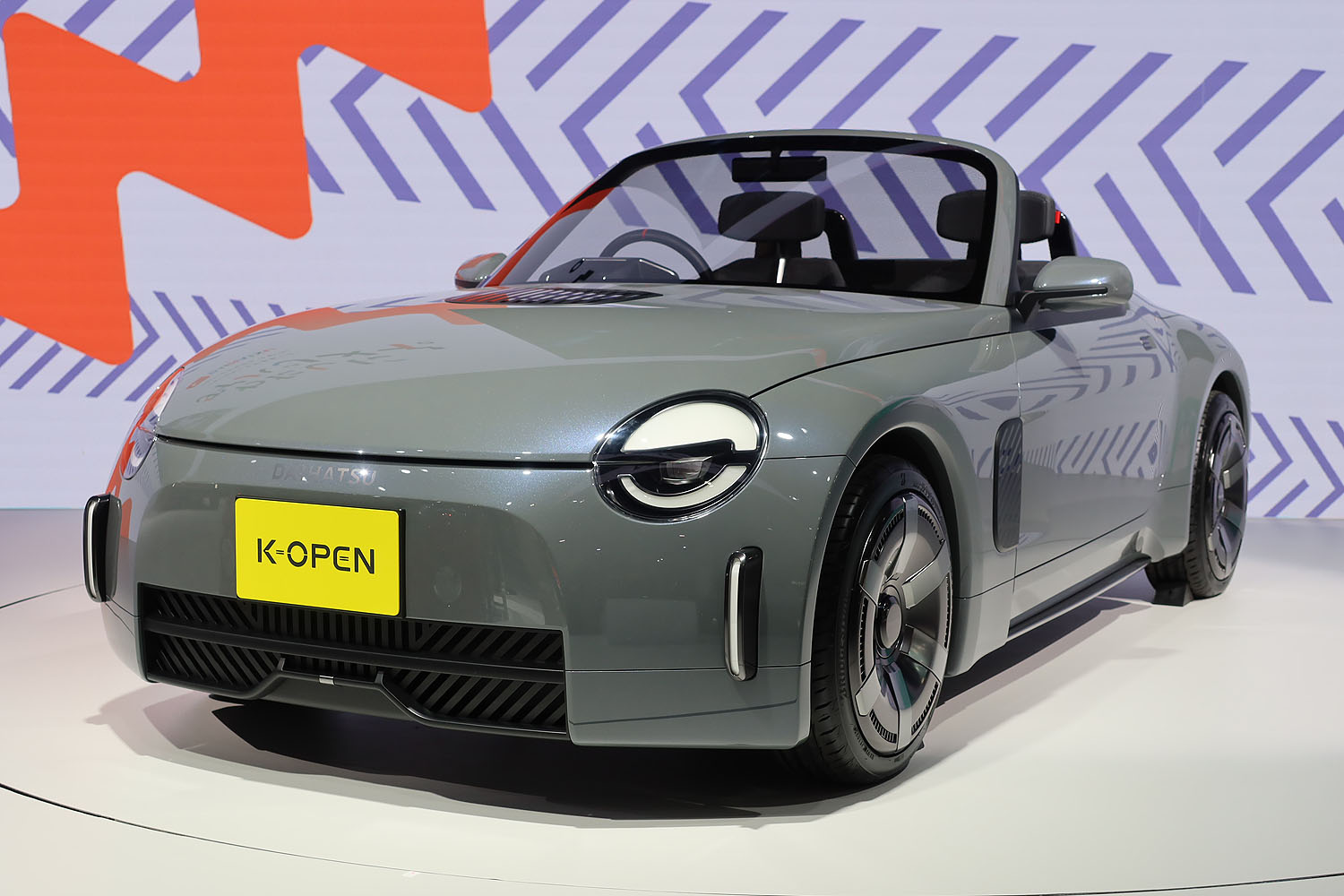 ダイハツは次期「コペン」の方向性を示すコンセプトカー「K-OPEN