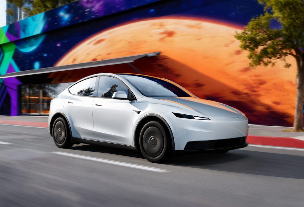 テスラが米国で、新エントリーグレード「モデルYスタンダード」「モデル3スタンダード」を発表
