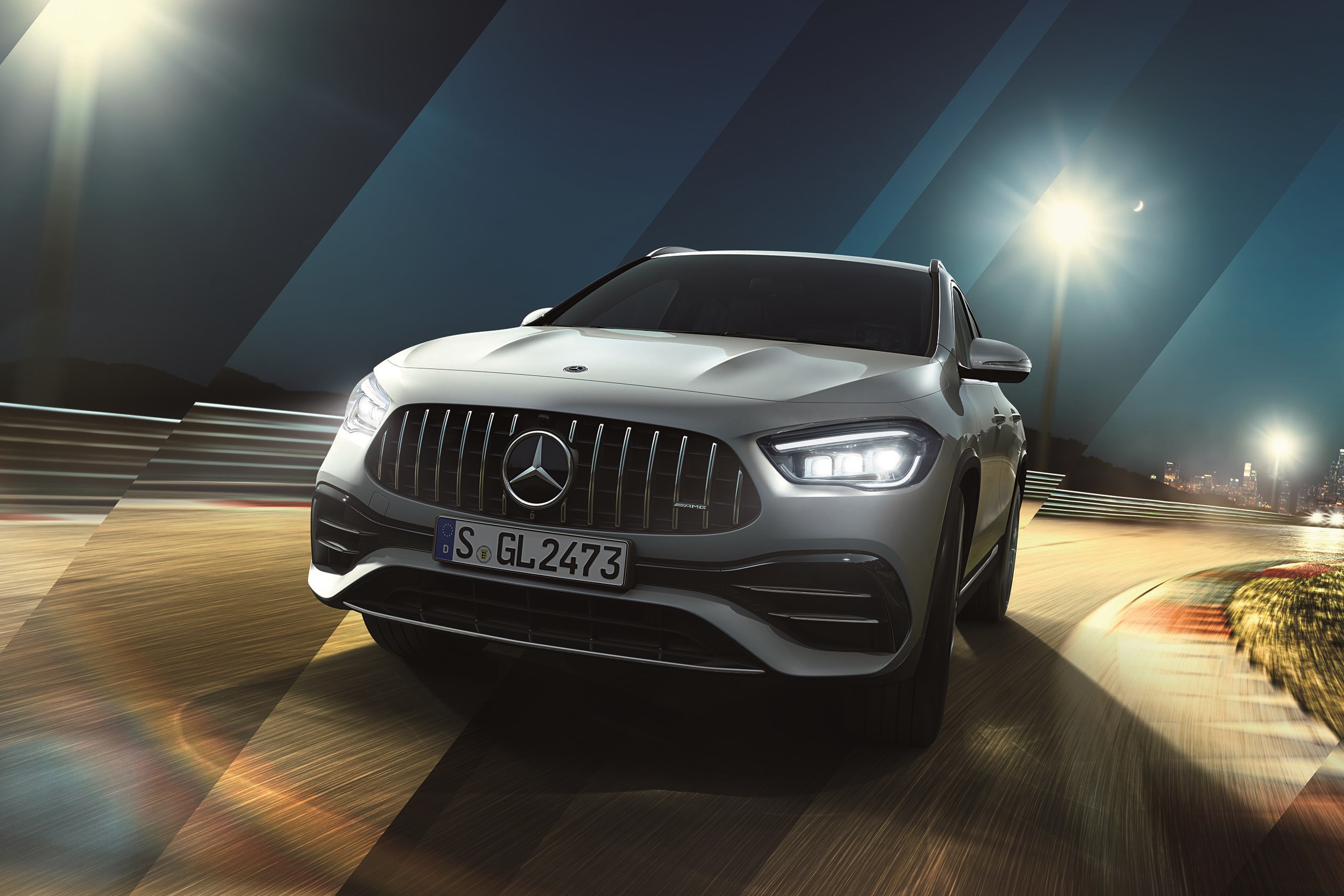 最高出力421PS！ 「メルセデスAMG GLA45 S 4MATIC＋」登場 【ニュース