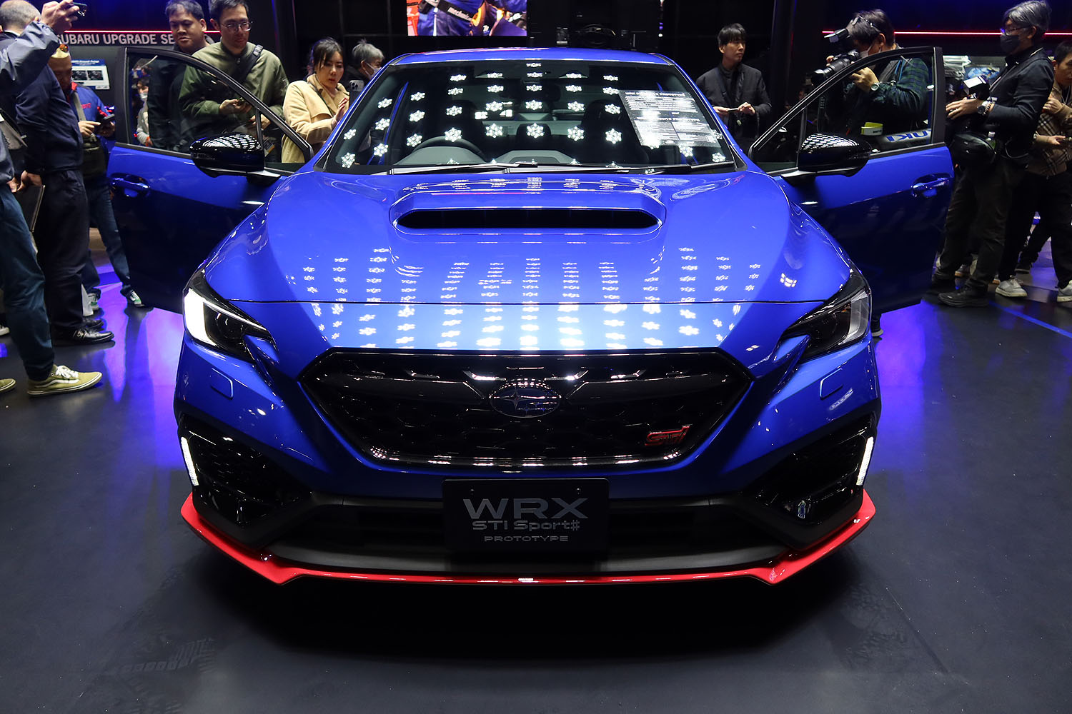 スバルがMT仕様の「WRX STI Sport#」ほかスペシャルモデルを出展【東京