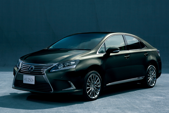 レクサスHS250hエンジンもエアコンもバッチリです。 レクサスHS250h」に黒革内装の特別仕様車 【ニュース】 - webCG