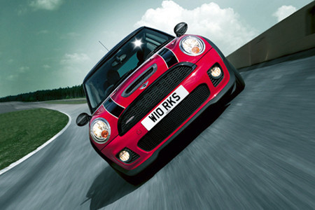 MINIをもっとパワフルに！ 「John Cooper Worksチューニングキット